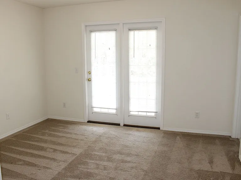 423 Lake Park Way — Photo 20