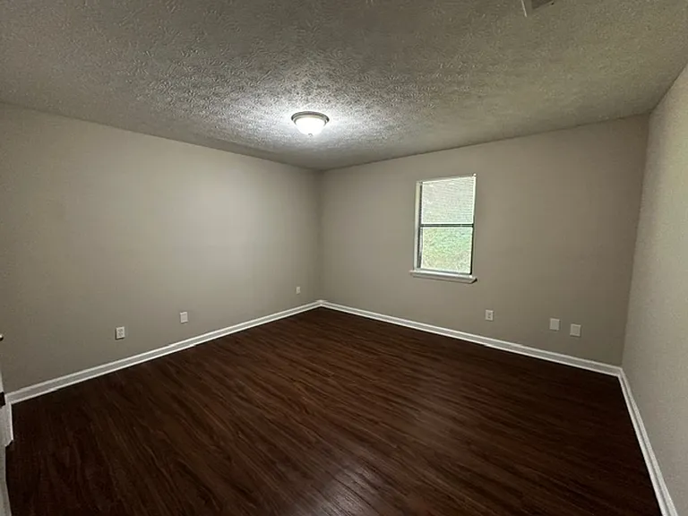 195/197 Michele Dr — Photo 6