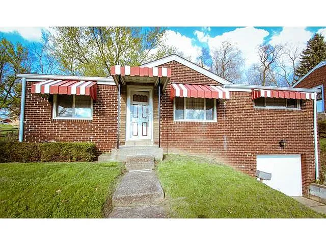 388 Camilla St photo 1