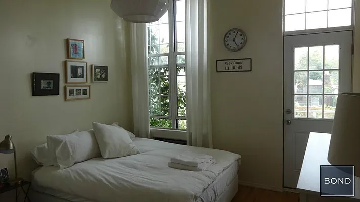 Rented by Bond New York | media 41