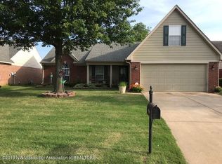 1789 Cherry Creek Dr, Southaven, MS 38671