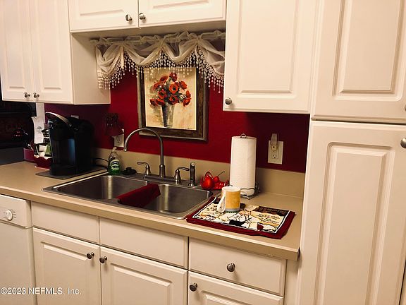 5th image of 1800 PARK Avenue #349