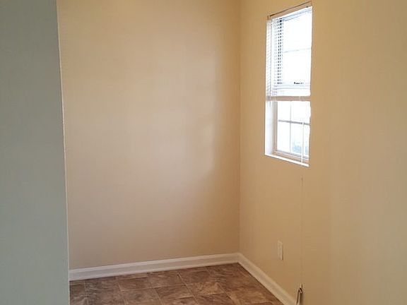 3rd image of 3300 N Elm St APT J