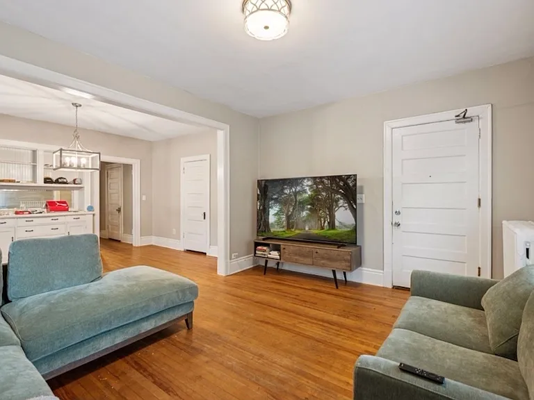 3045 Grand Ave S #2 — Photo 8