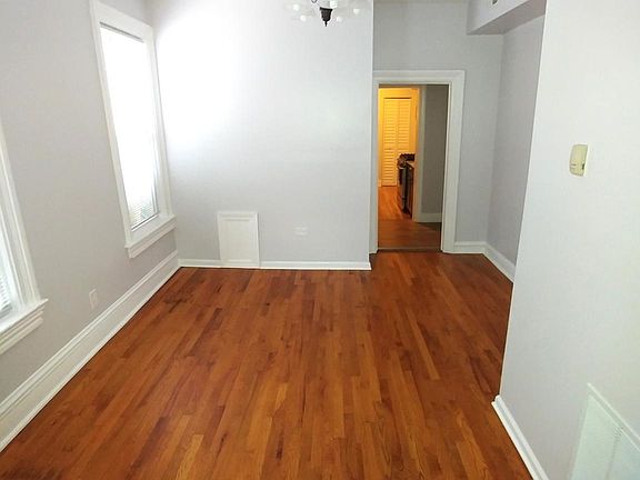 3rd image of 741 N Leavitt St