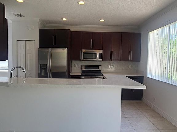 2nd image of 4321 Magnolia Ridge Dr Unit 4321
