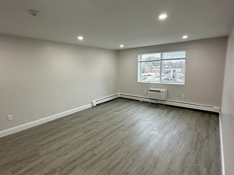 Legacy Apartments Rockland — Photo 5