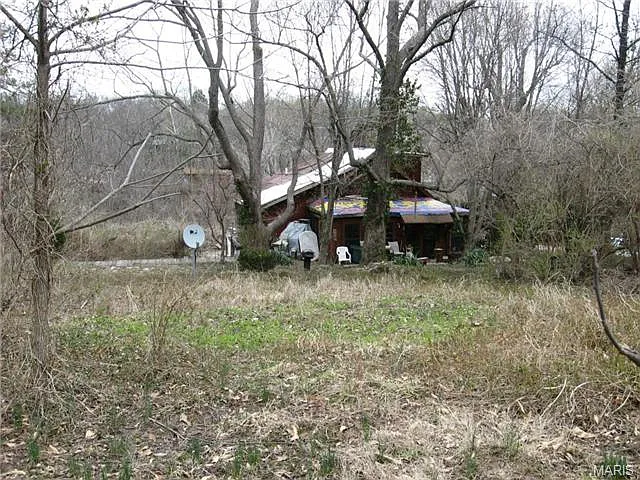 425 Emmerson Ave photo 1