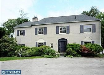 3rd image of 700 W Allens Ln