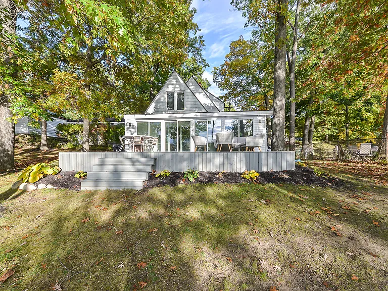 11542 Riverbank Ln — Photo 14
