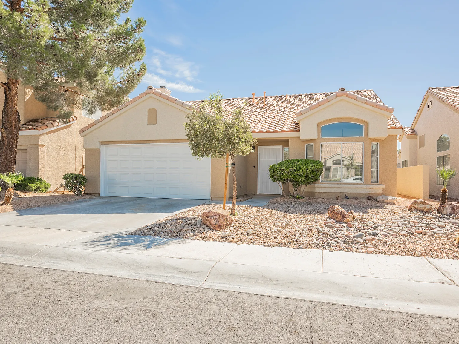 3 bed, 1487 sqft, $2,600 — Photo 4
