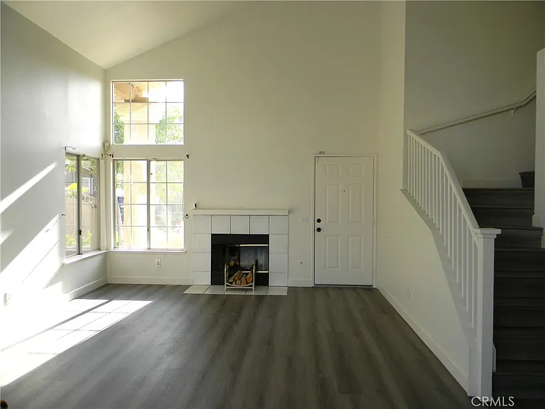 1187 White Tip Ln — Photo 3