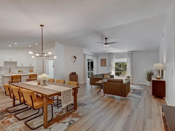 3925 Oakhurst Blvd, Sarasota, FL 34233