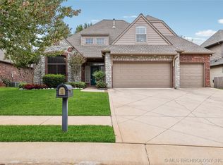 10517 S 86th Pl E, Tulsa, OK 74133