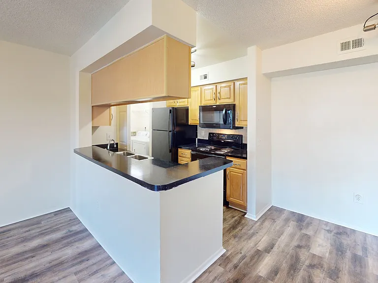 Lakewood Place — Photo 114