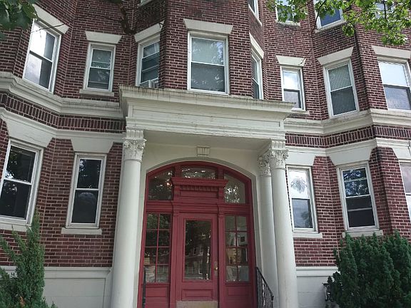 3rd image of 1330 Commonwealth Ave APT 17