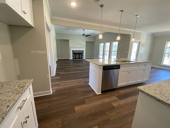 2nd image of 1325 Tralee Dr