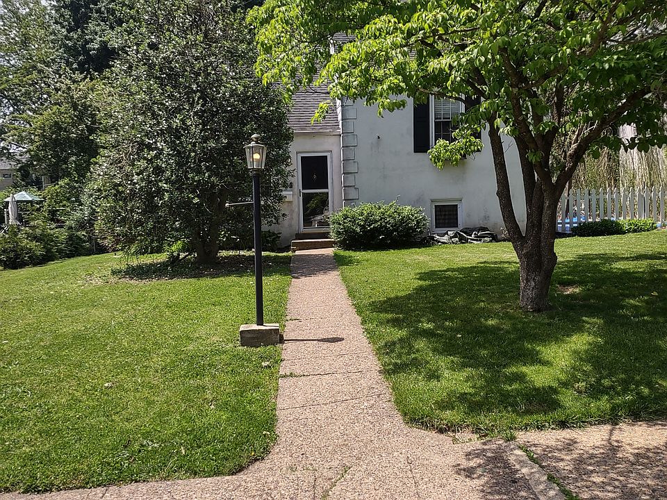 1st image of 8618 Wissahickon Ave