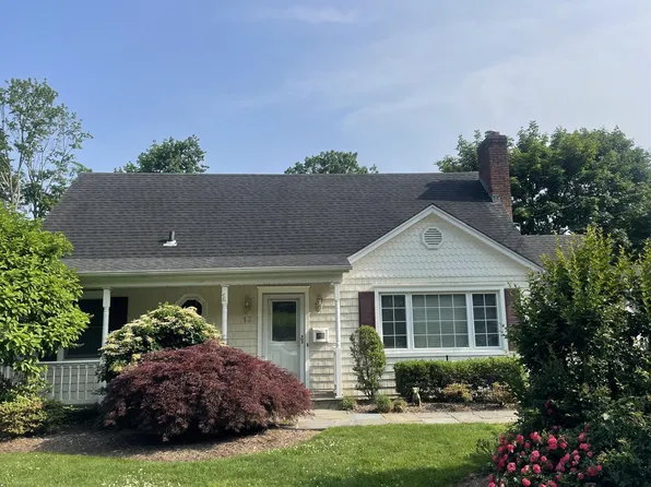 13 The Promenade, Glen Head, NY 11545