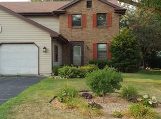 22 E Waukau Ave, Oshkosh, WI 54902