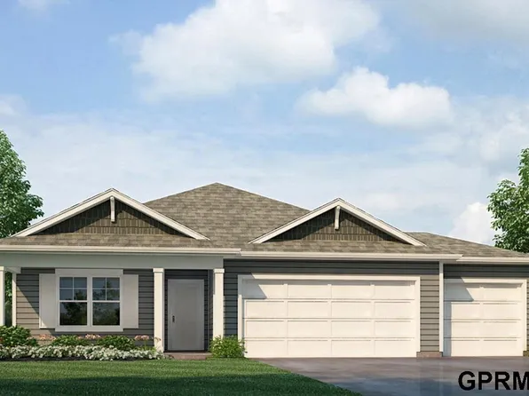 1768 Taylor Ln, Fremont, NE 68025