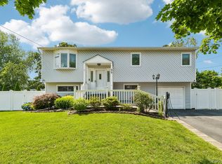 22 Liberty Avenue, Selden, NY 11784