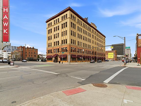 3rd image of 150 E Main St APT 303