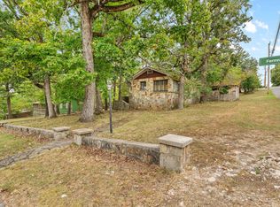 335 Fernvale Avenue, Rockaway Beach, MO 65740