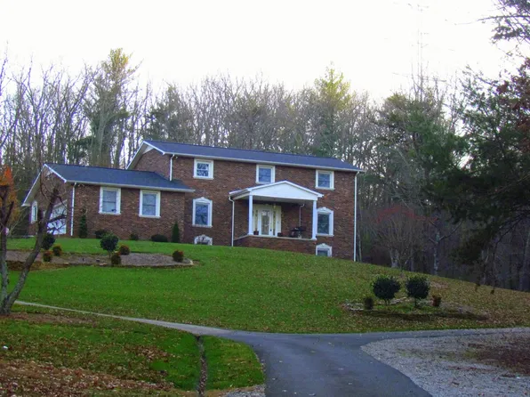 4061 Austin Rd, Hudson, NC 28638