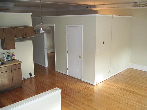 2nd image of 3078 N Fratney St APT 2