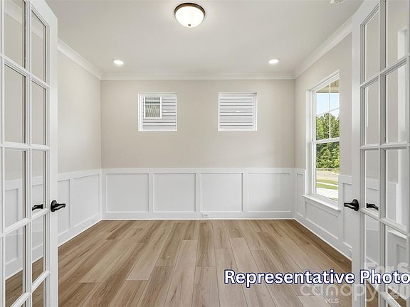 5th image of 1406 Ardmore Dr
