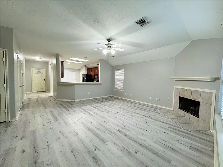 24631 Hampton Lakes Dr — Photo 8