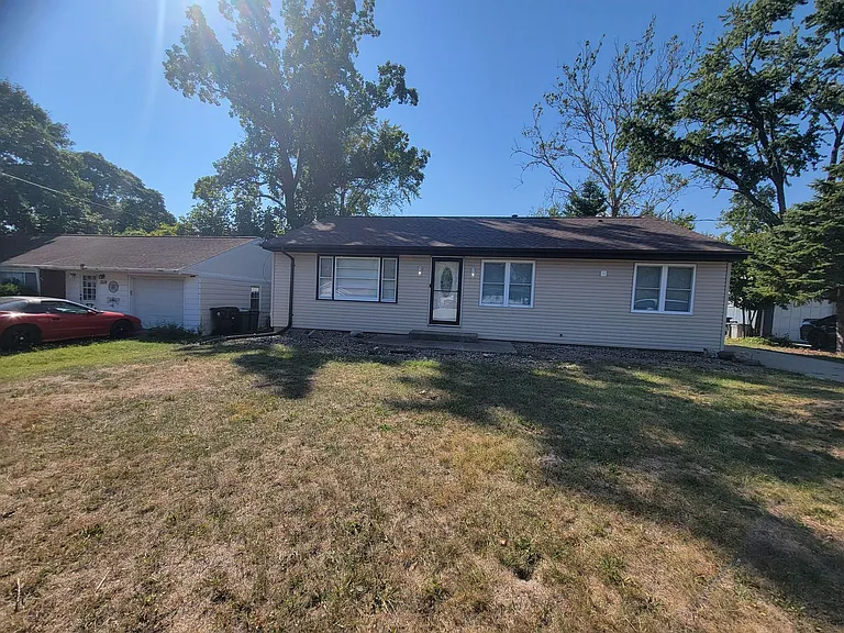 2518 W Kansas St — Photo 1