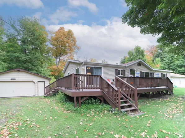 32650 185th St, Isle, MN 56342