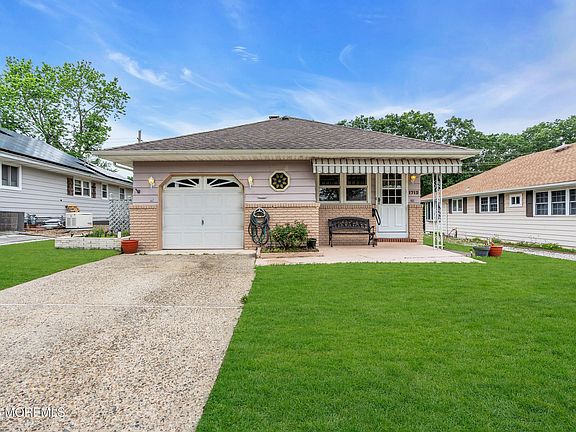 4th image of 1712 Mount Idenburg Lane