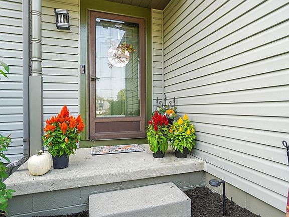 3rd image of 3845 Sanwood Ct