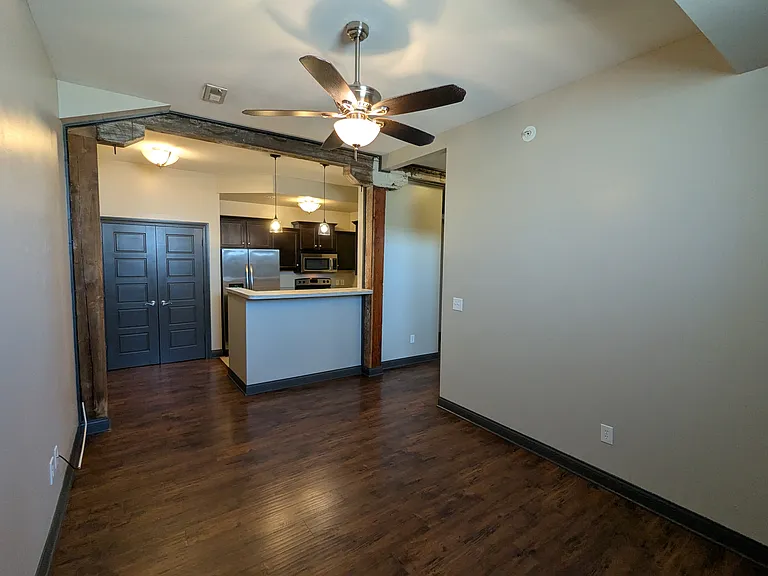126 W A St #1B — Photo 7