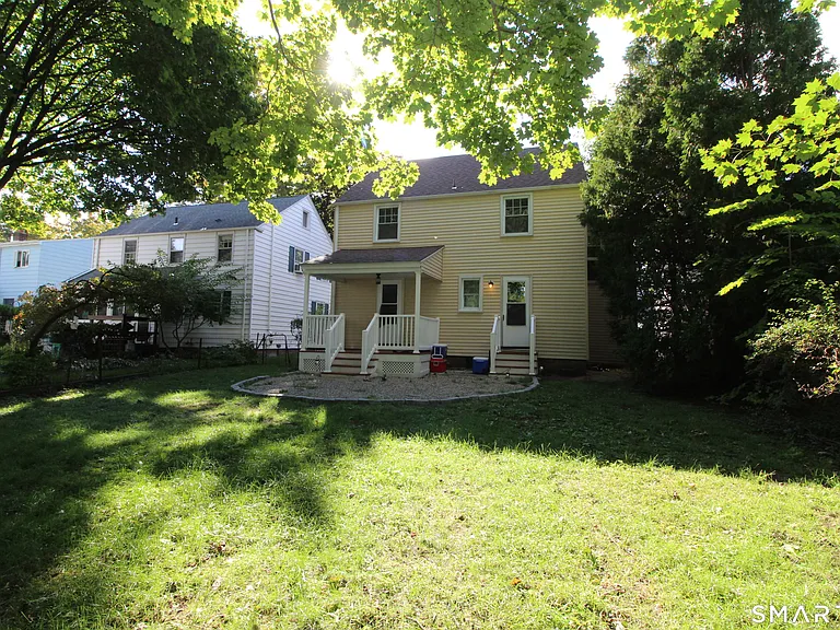 53 Lilac Ave — Photo 24