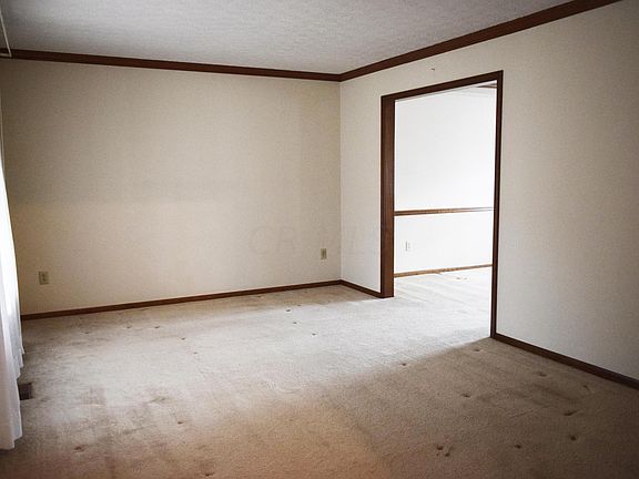 5th image of 921 Elcliff Dr N
