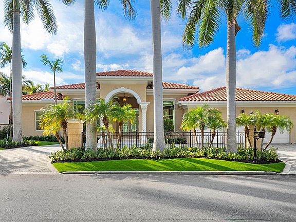 4th image of 533 E Alexander Palm Rd