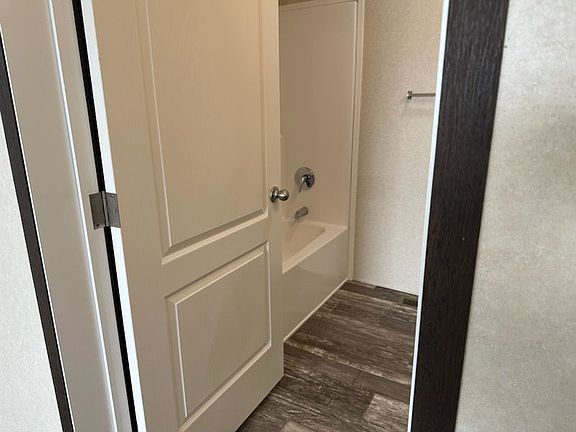 5th image of 133 Oak Ave #133