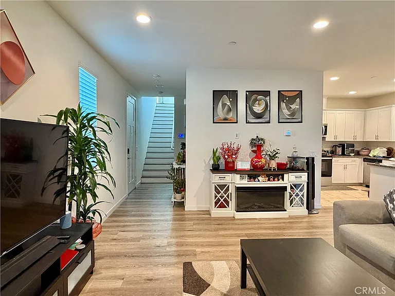 4248 Vermilion Ct — Photo 4