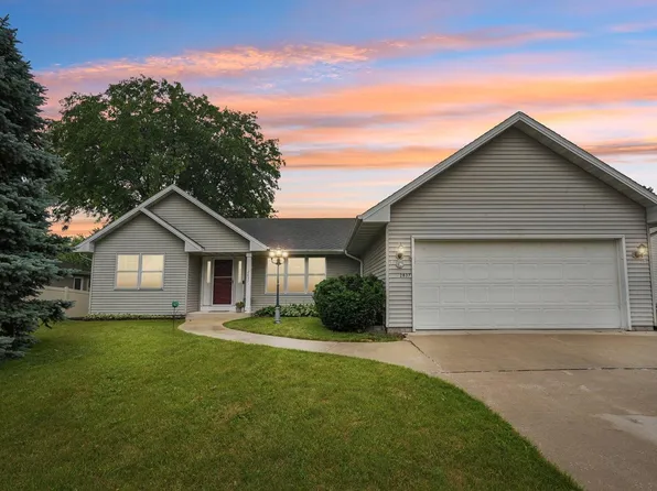 2837 Willard LANE, Waukesha, WI 53188