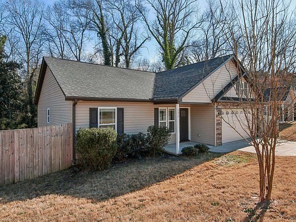 2nd image of 496 Blairwood Ct