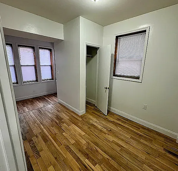 126 E 35th St #1F — Photo 3