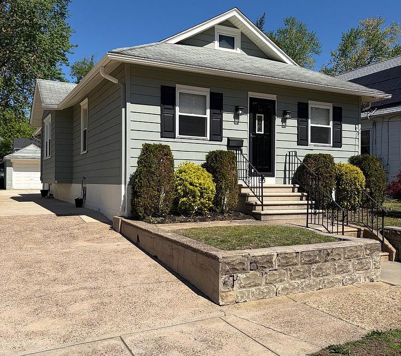 2nd image of 153 Princeton Rd