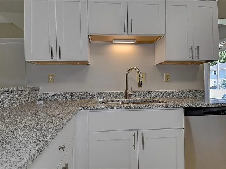 657 Aubrey Dr — Photo 15