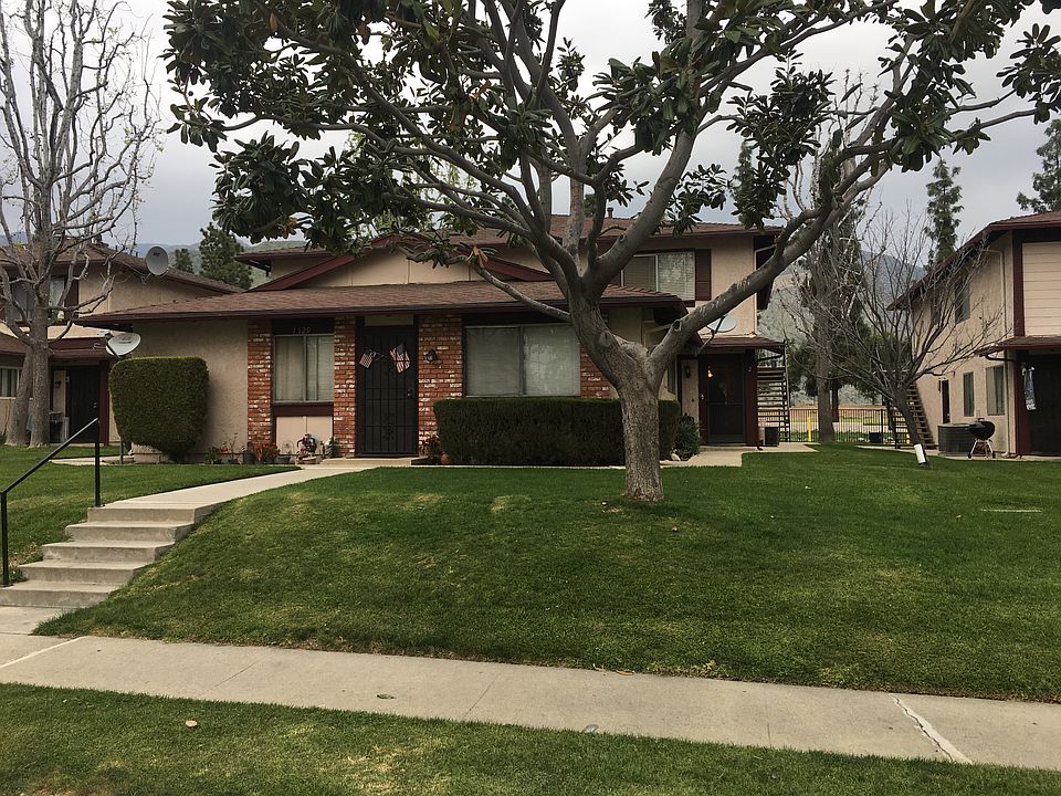 2nd image of 1129 W Calle De Las Estrellas APT 2