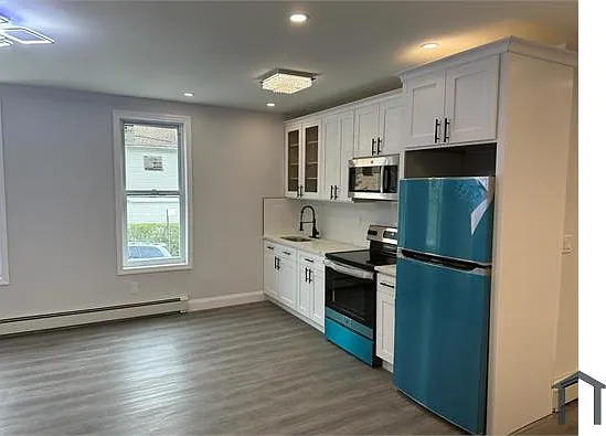 1155 Croes Ave #2 — Photo 1