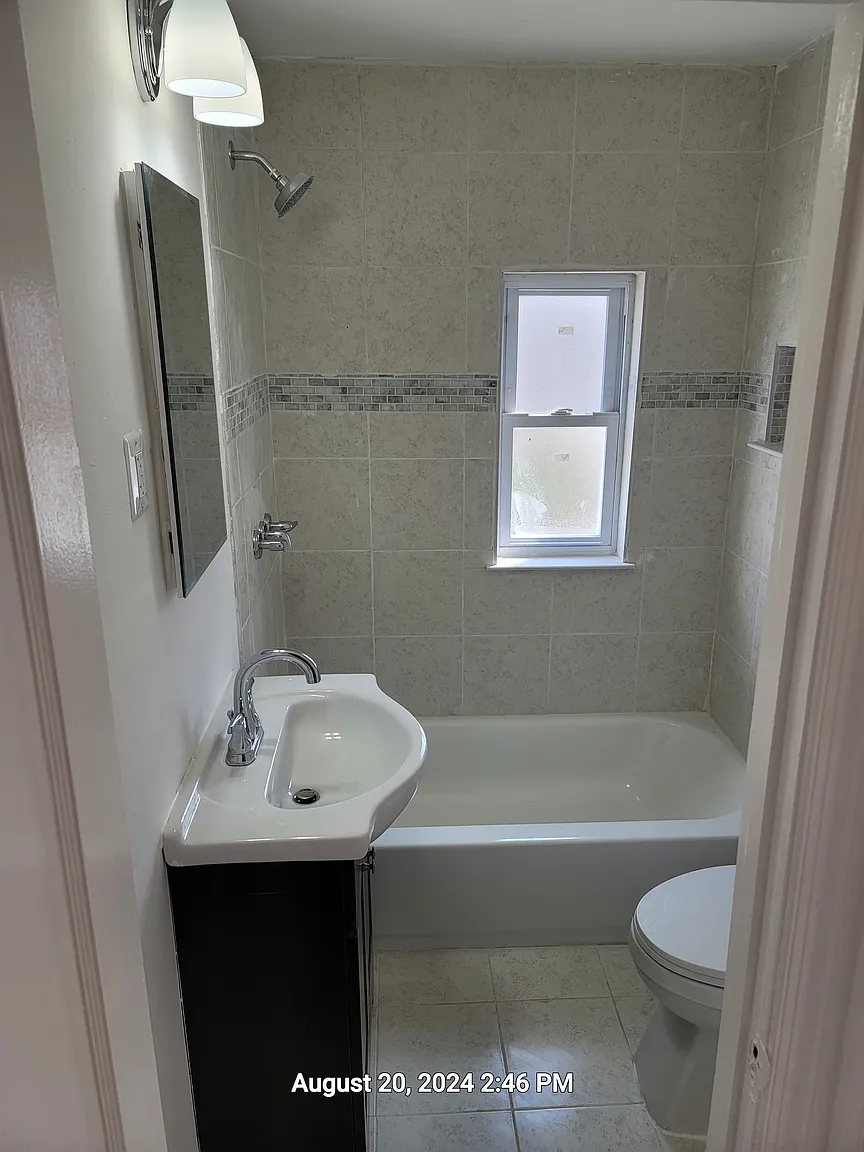 446 Littlecroft Rd photo 1